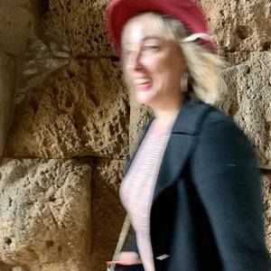 Meet your Posher, Emily